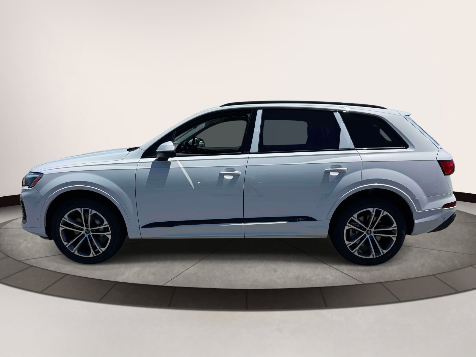 2026 Audi Q7 45 Premium Plus