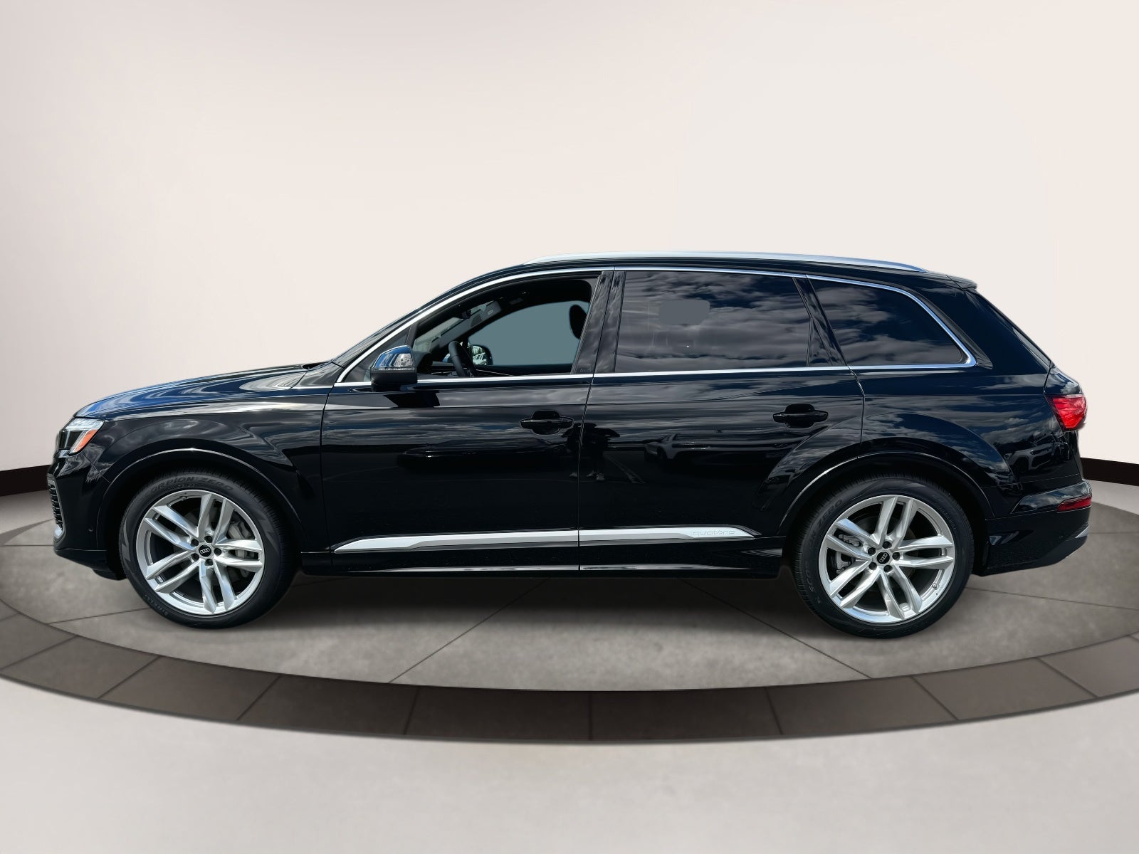 2025 Audi Q7 55 Premium Plus