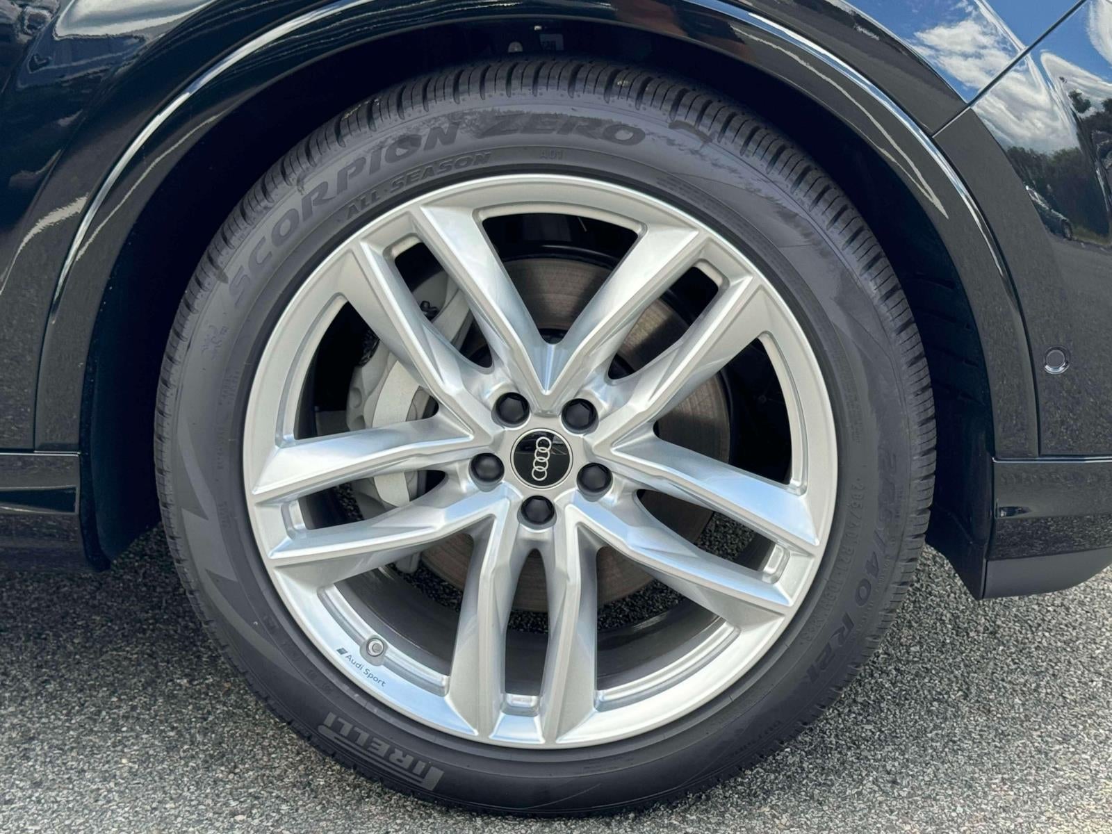 2025 Audi Q7 55 Premium Plus