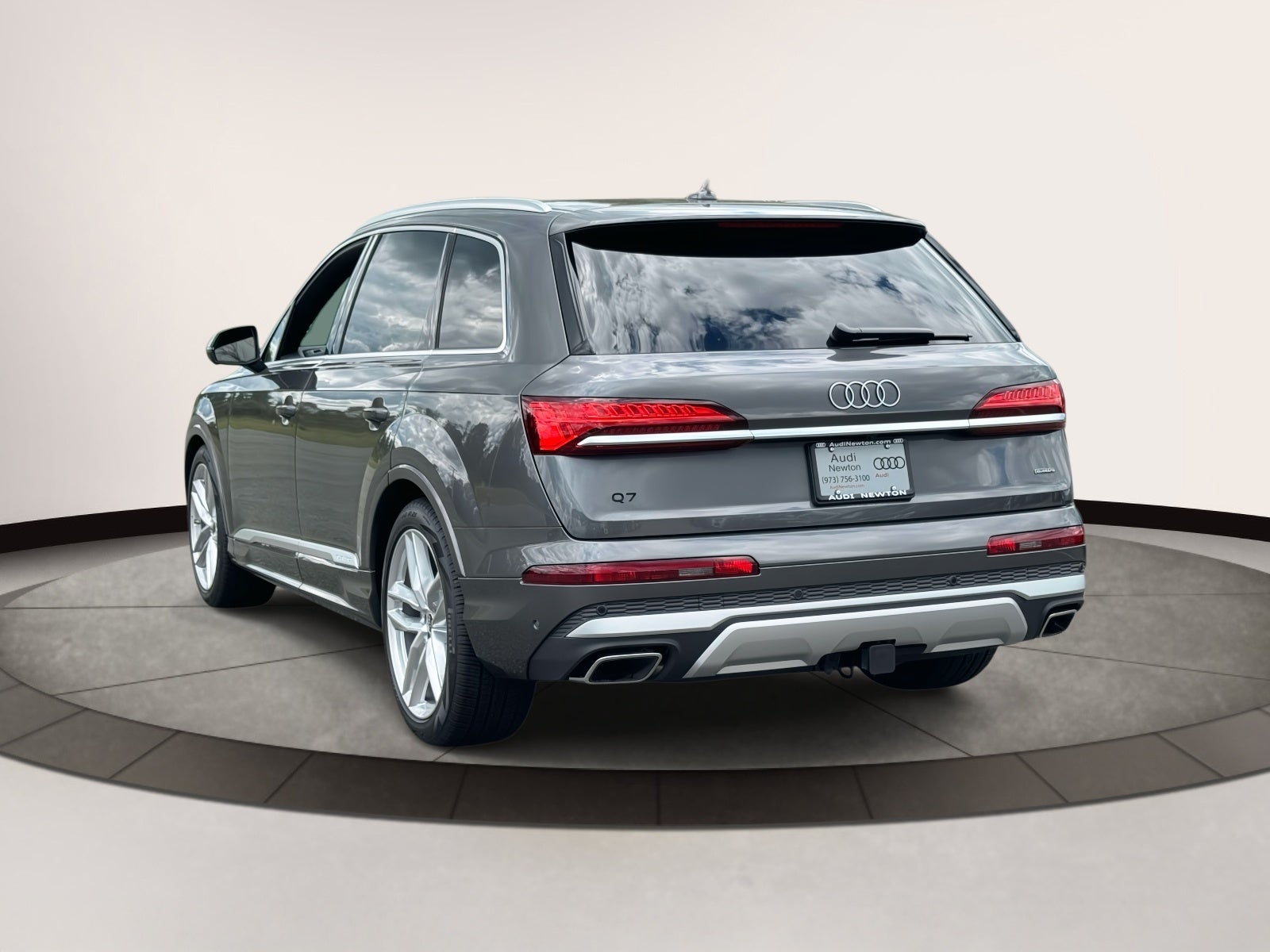 2025 Audi Q7 55 Premium Plus