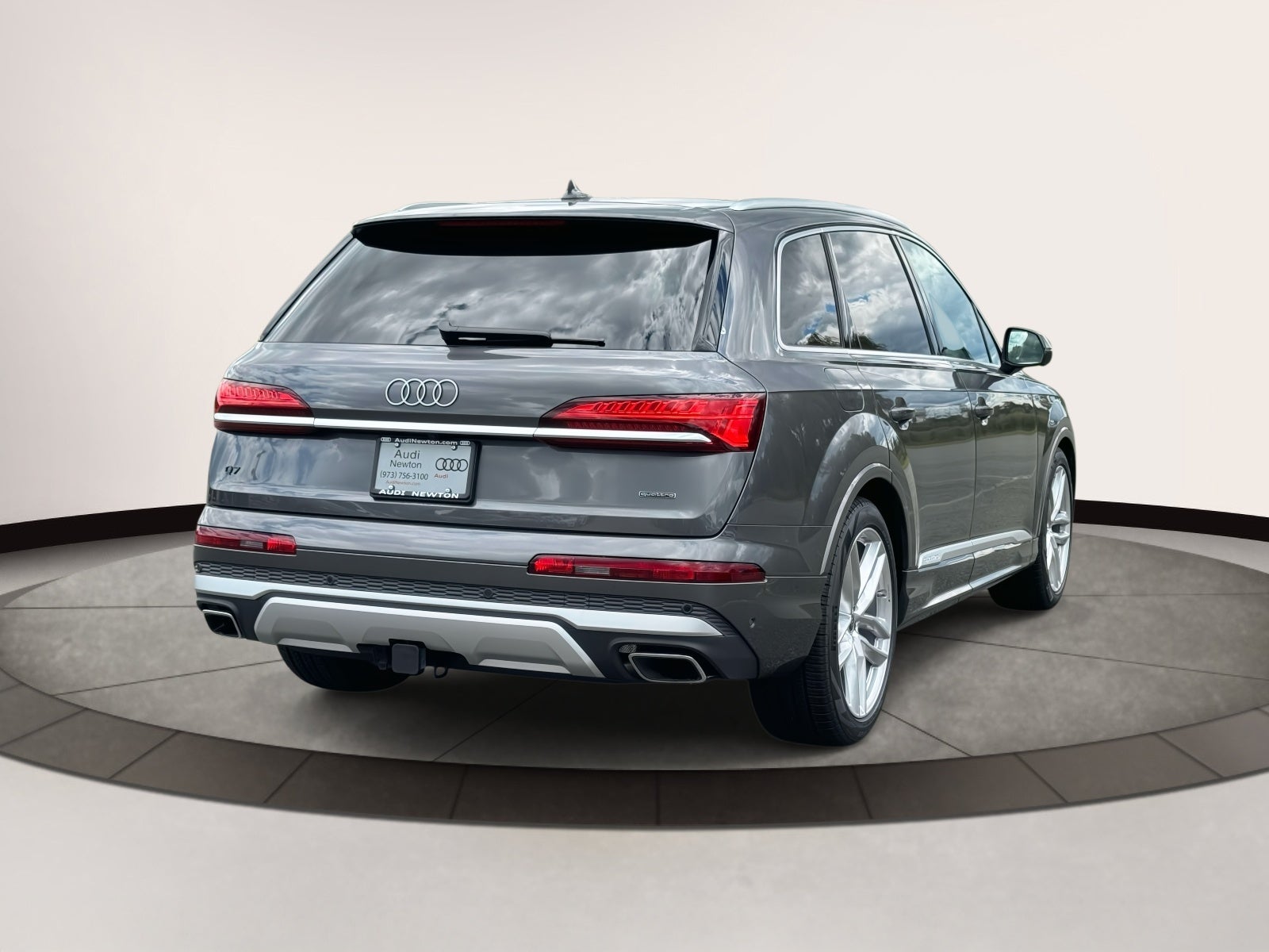 2025 Audi Q7 55 Premium Plus