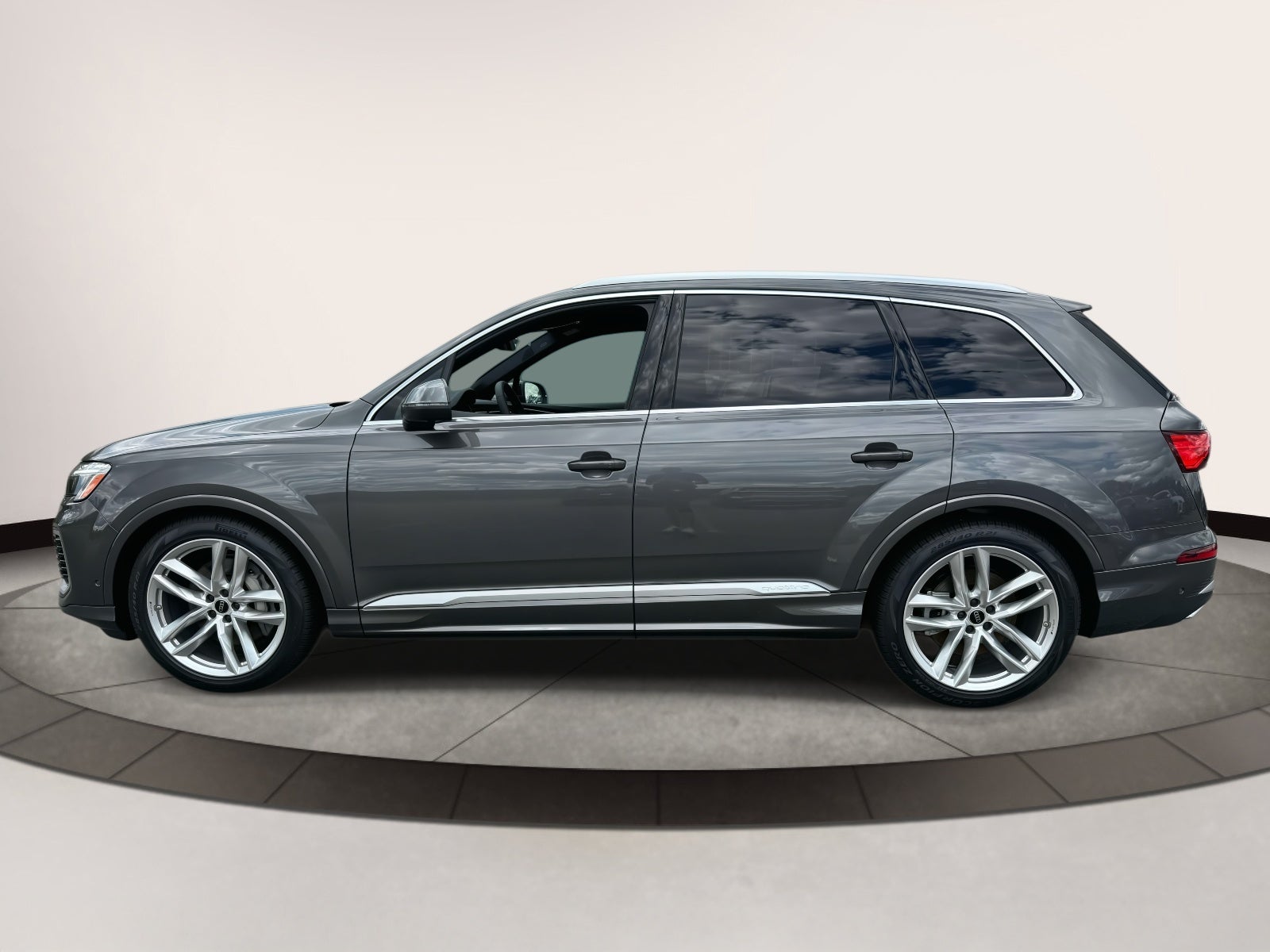 2025 Audi Q7 55 Premium Plus