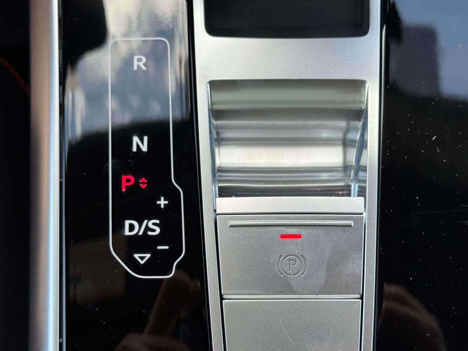 2026 Audi Q7 S line Prestige 55 quattro