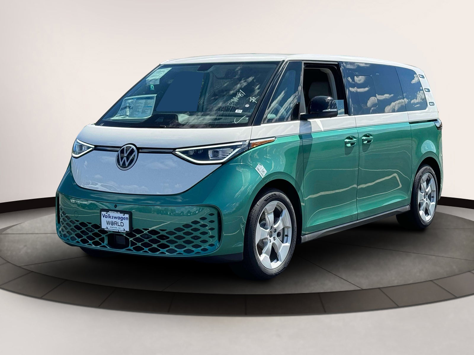 2025 Volkswagen ID. Buzz Pro S Plus