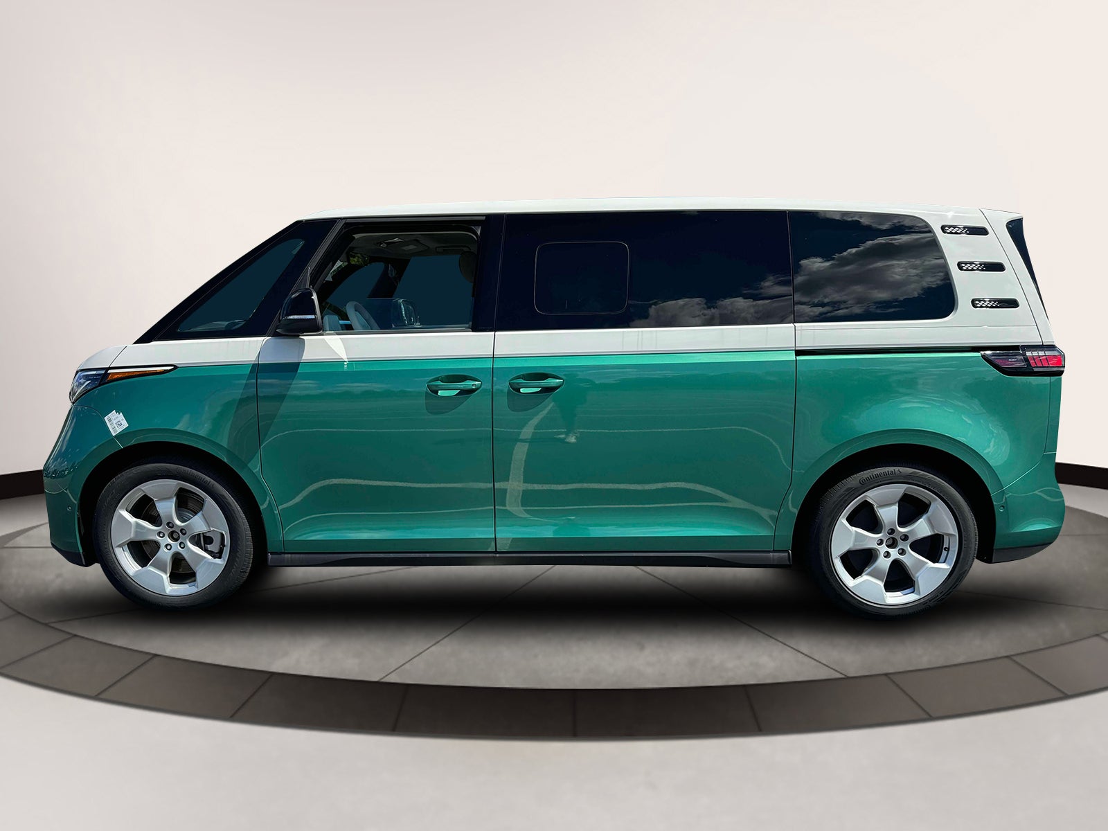 2025 Volkswagen ID. Buzz Pro S Plus