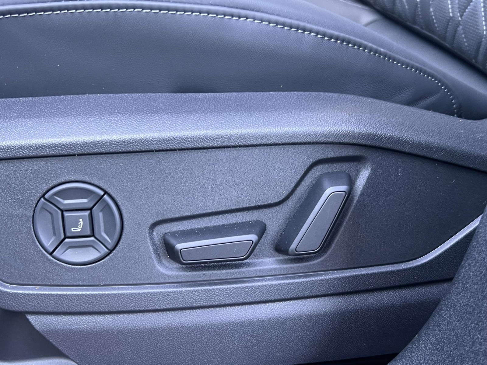 2025 Audi SQ5 3.0T Premium Plus