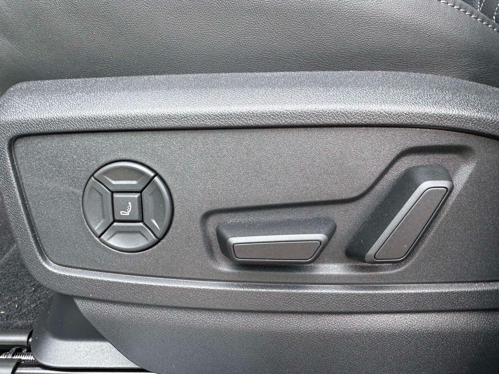 2026 Audi SQ5 Premium Plus