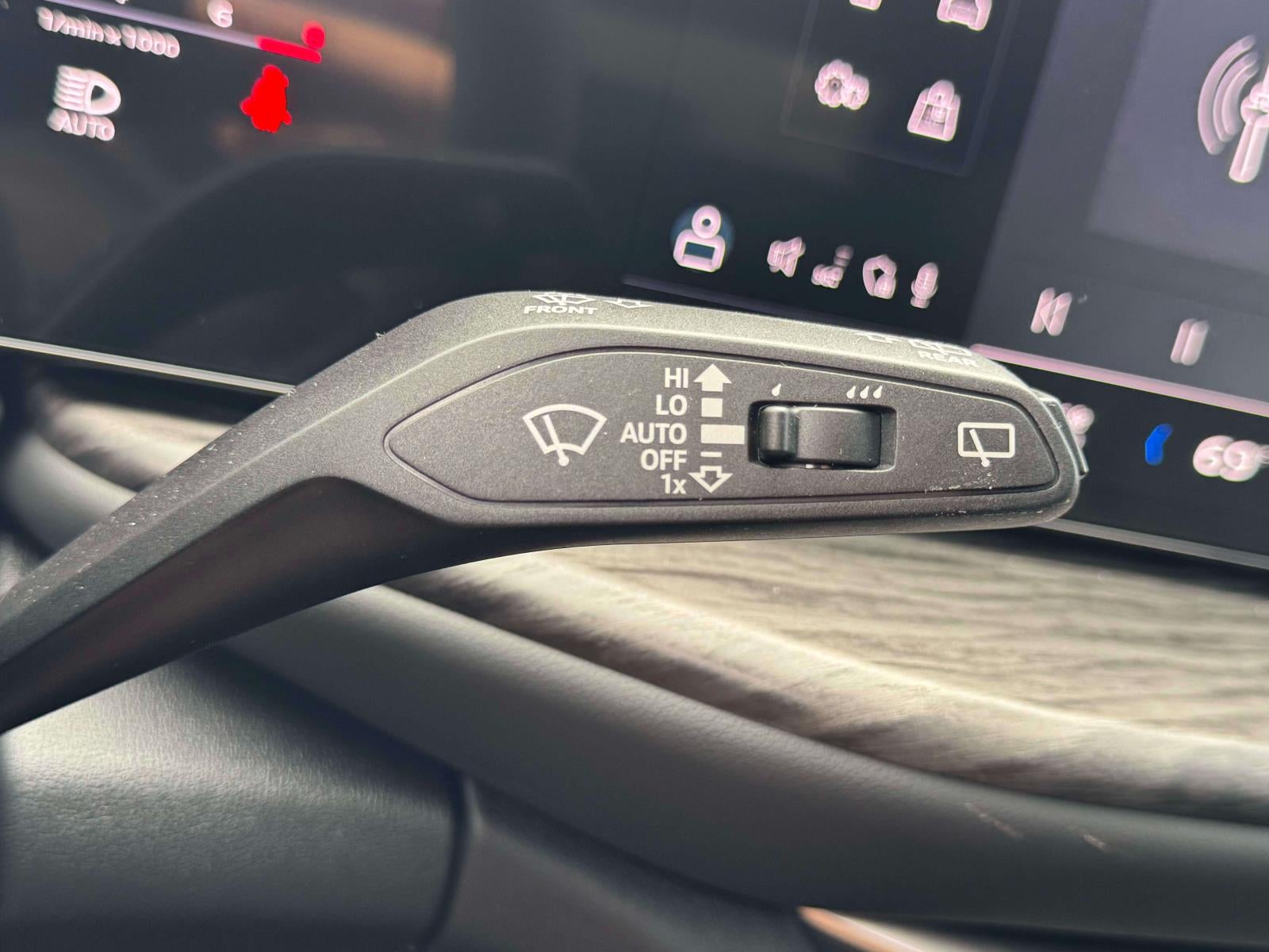 2025 Audi Q5 2.0T Premium Plus