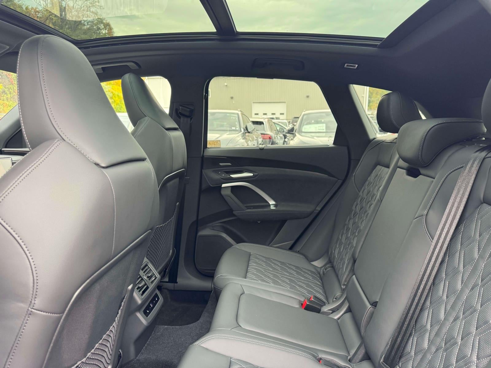 2026 Audi SQ5 Prestige