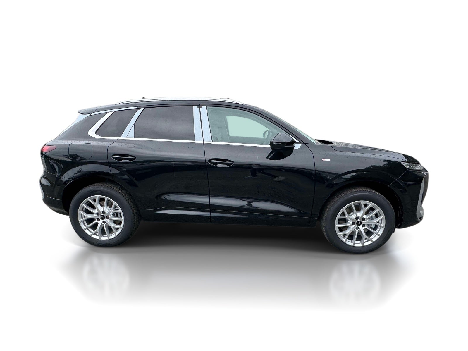 2026 Audi Q3 S line