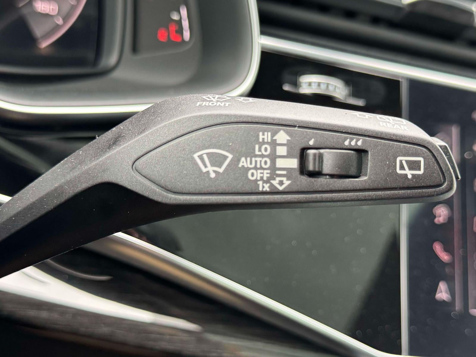2026 Audi Q7 45 Premium