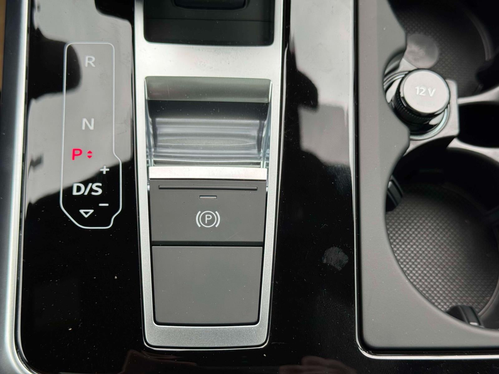 2026 Audi Q7 45 Premium