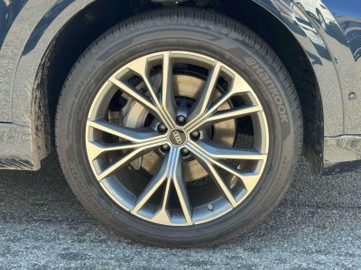 2025 Audi Q8 55 Premium