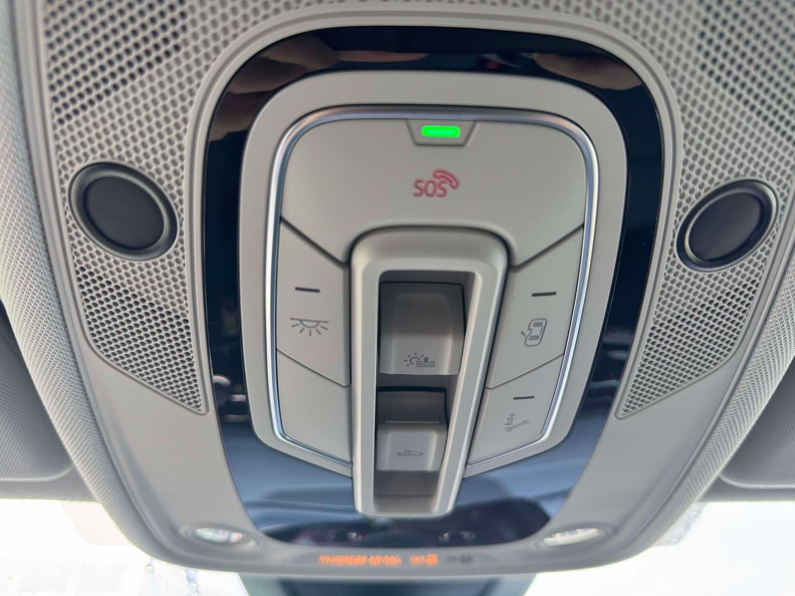 2025 Audi Q8 55 Premium