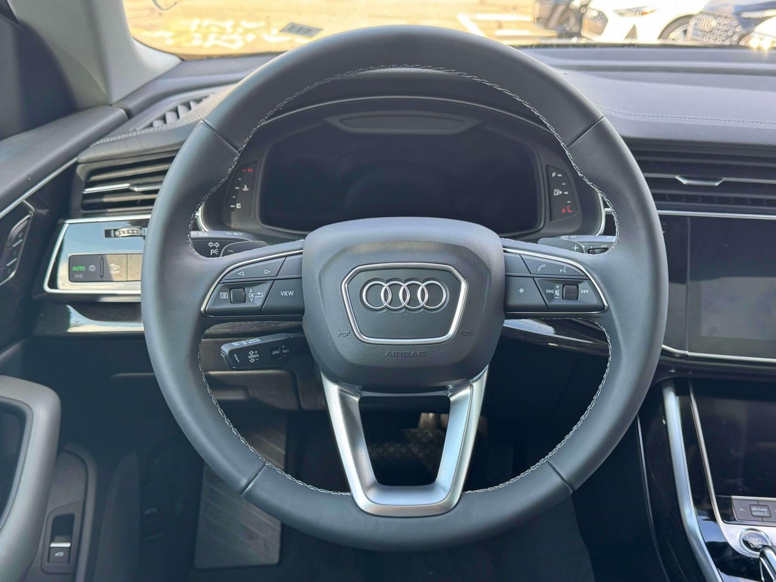 2025 Audi Q8 55 Premium