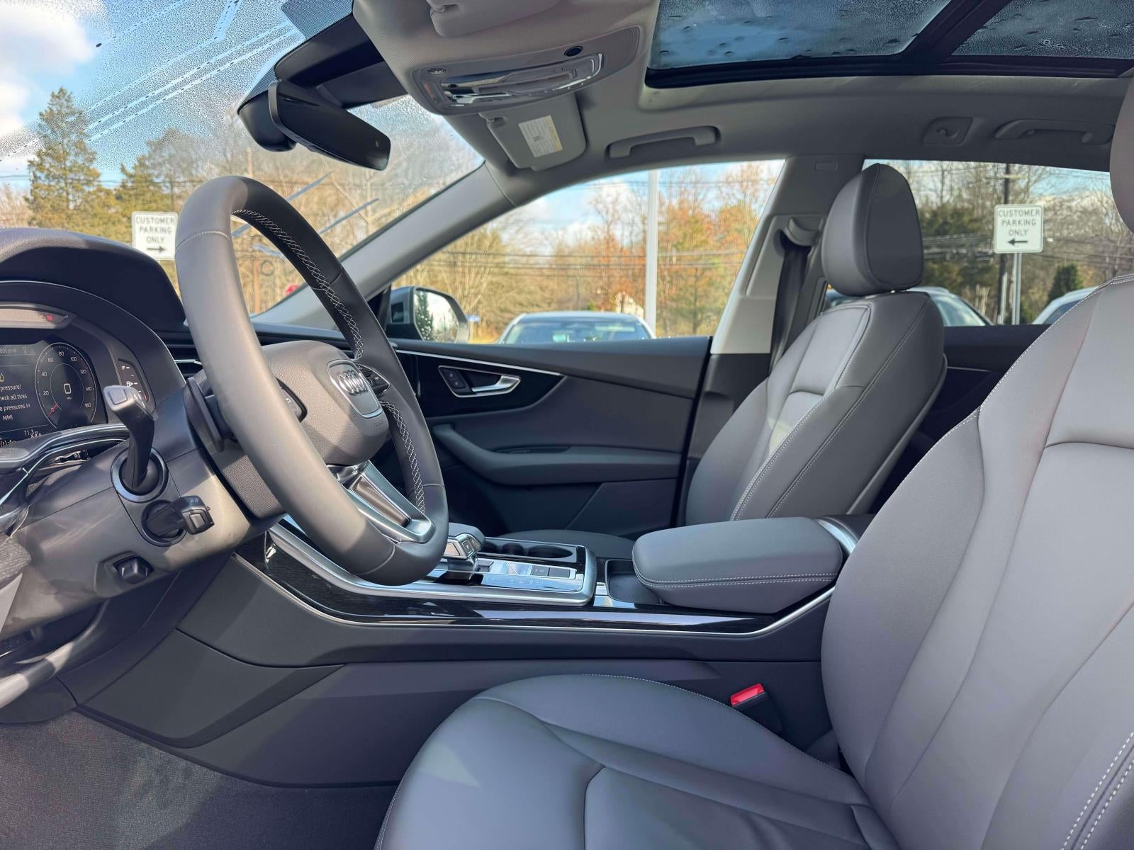 2025 Audi Q8 55 Premium