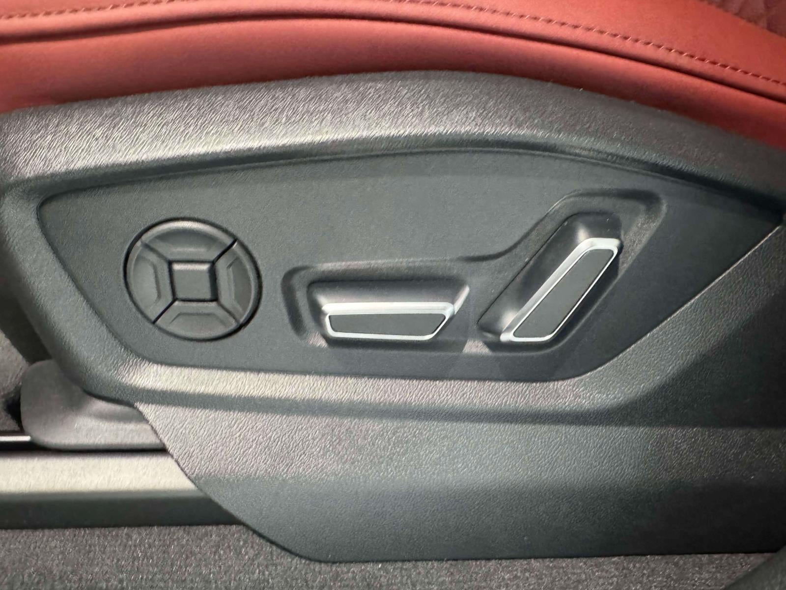 2026 Audi SQ8 4.0T Premium Plus