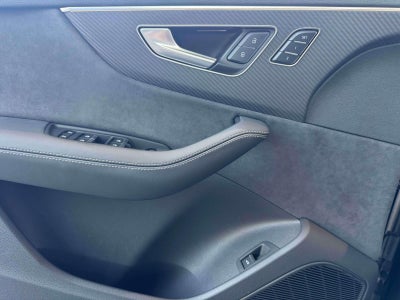2026 Audi SQ7 Premium Plus