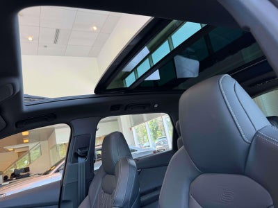 2026 Audi SQ7 Premium Plus
