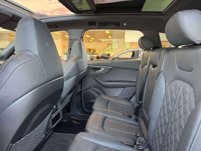 2026 Audi SQ7 Premium Plus