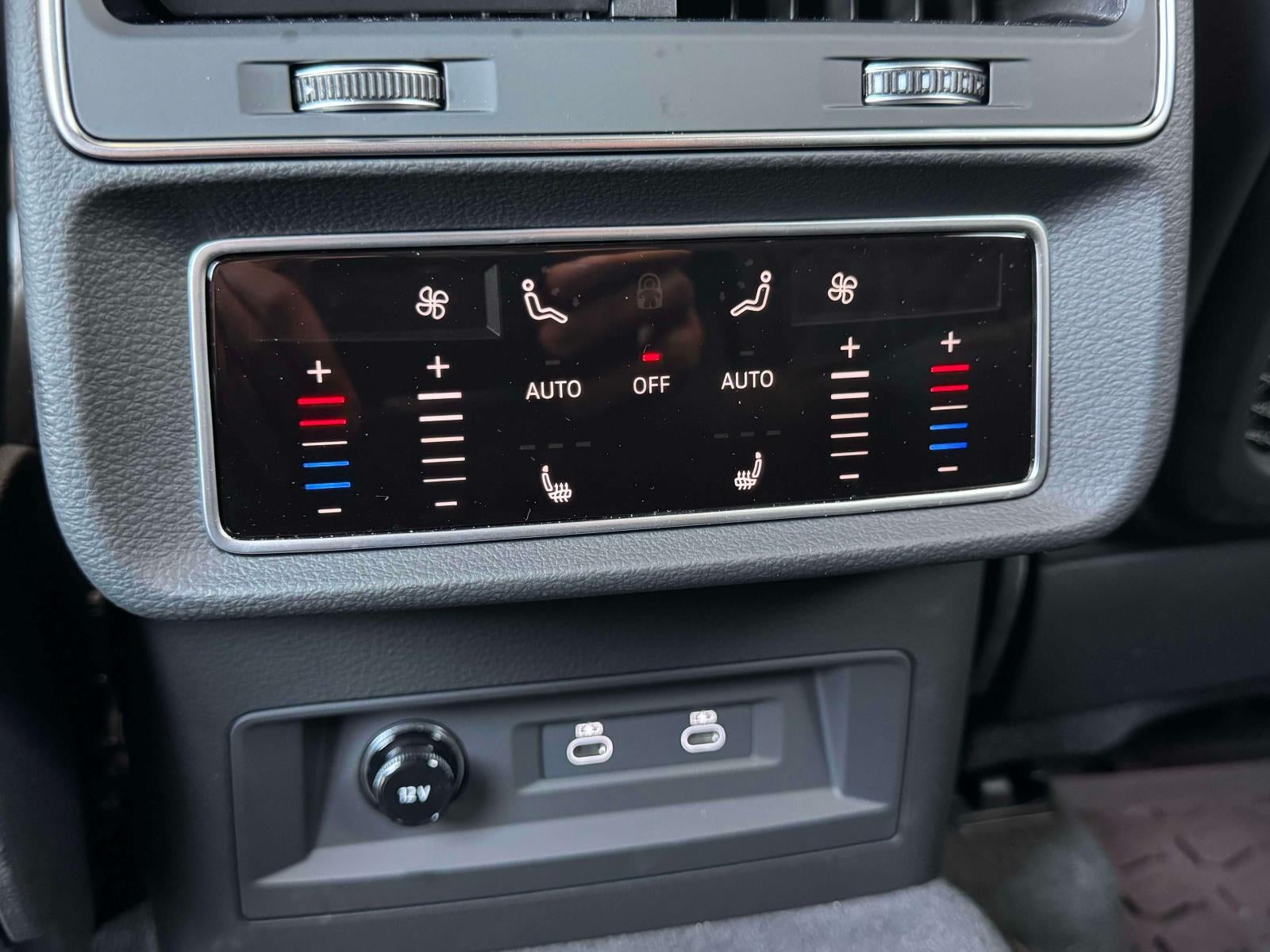 2026 Audi SQ7 Premium Plus