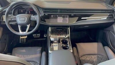 2026 Audi SQ7 Premium Plus