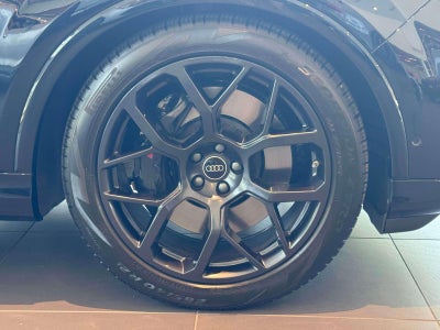 2026 Audi SQ7 Premium Plus