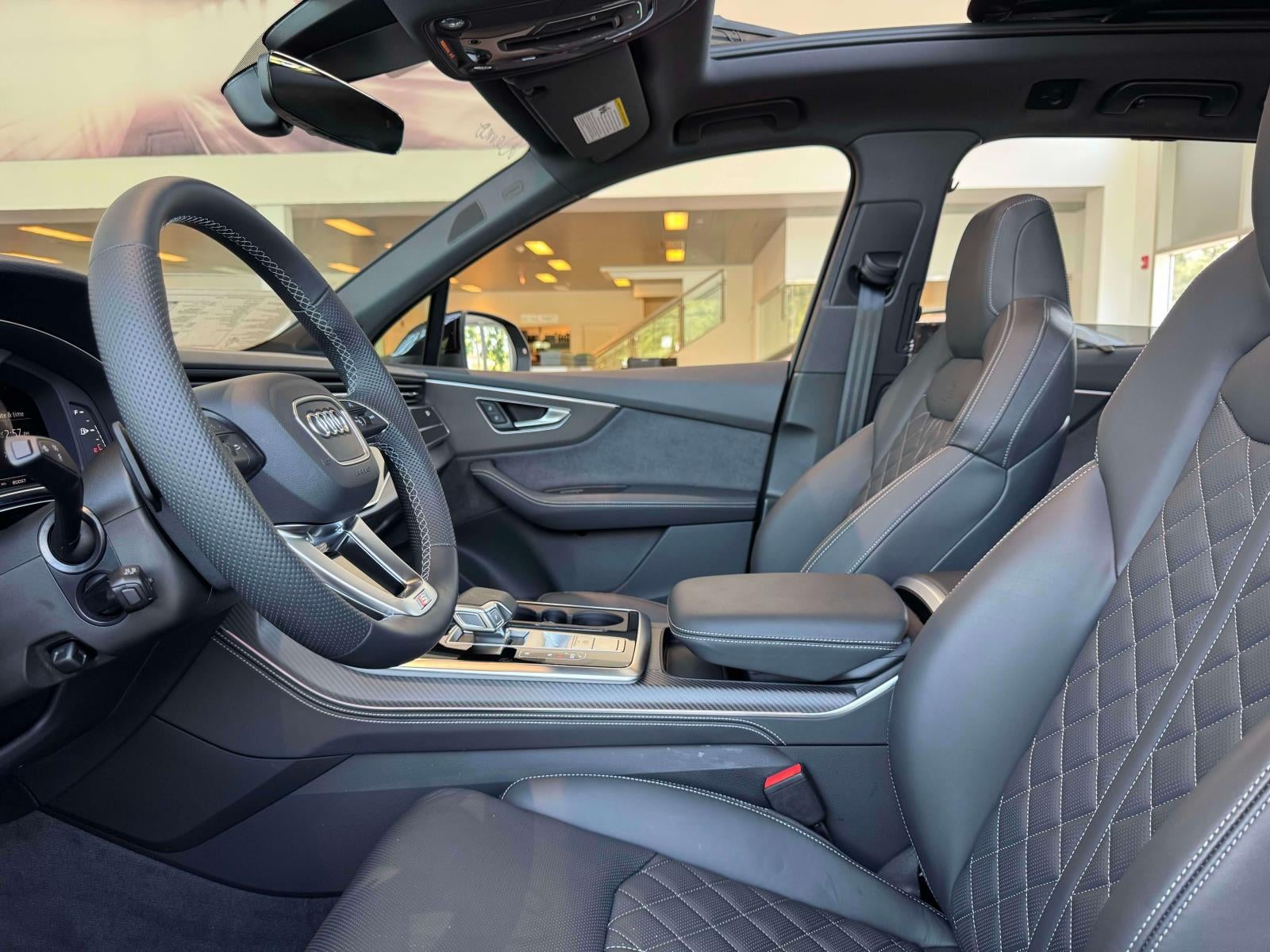 2026 Audi SQ7 Premium Plus