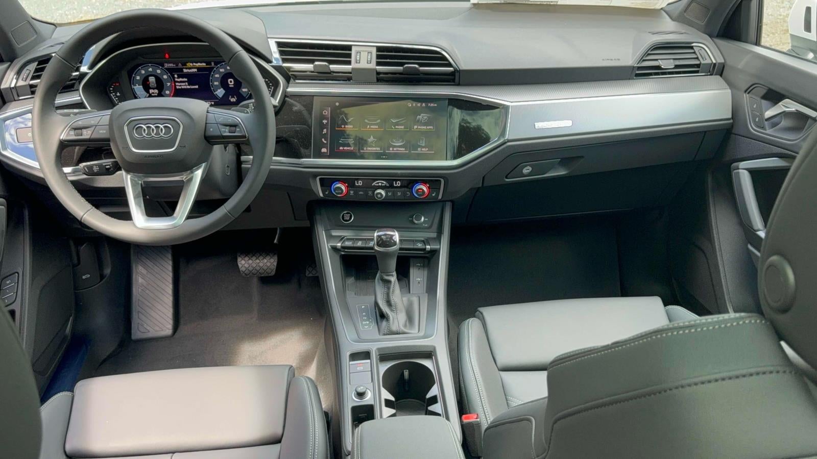 2025 Audi Q3 Premium