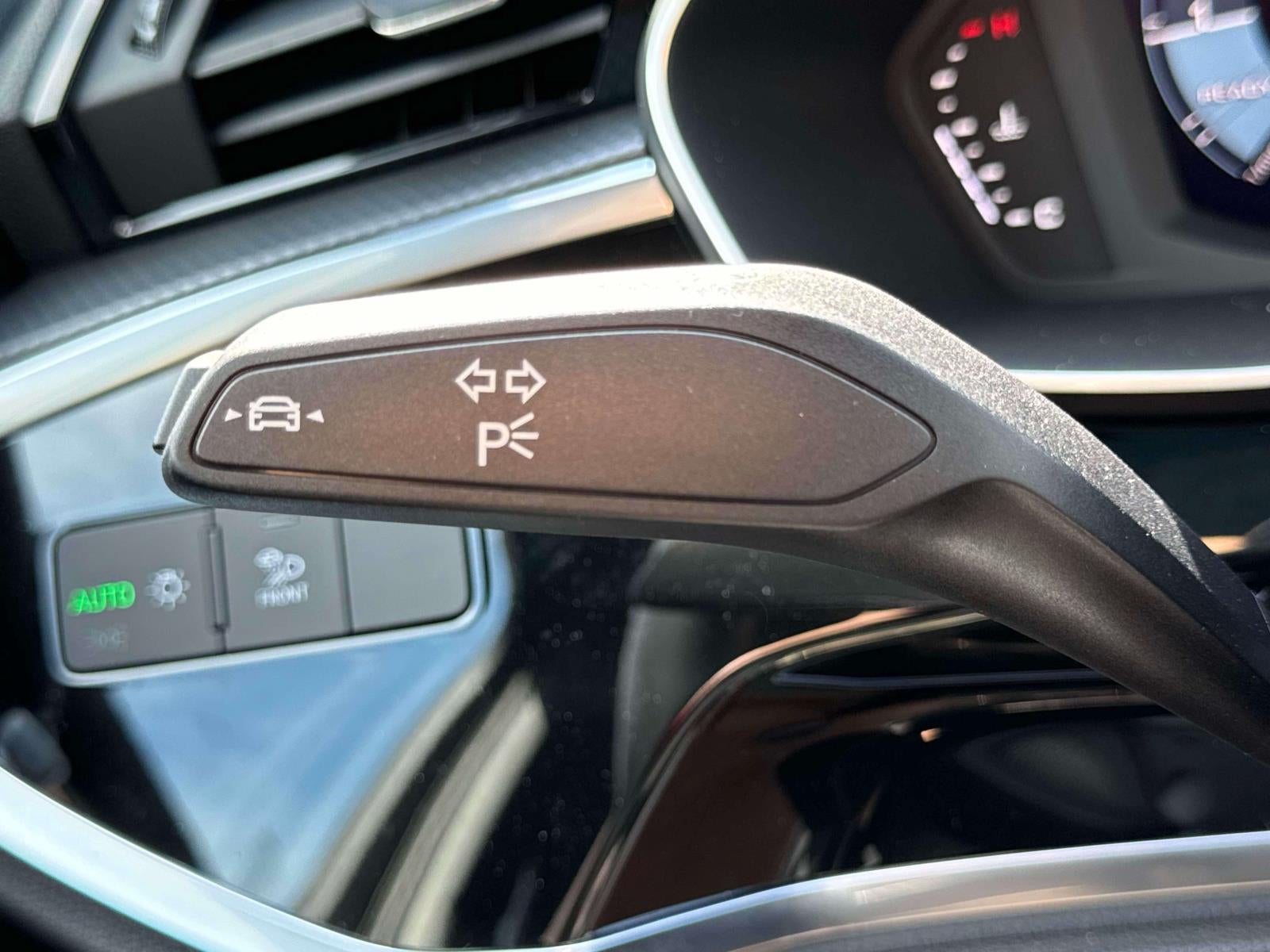 2025 Audi Q3 Premium