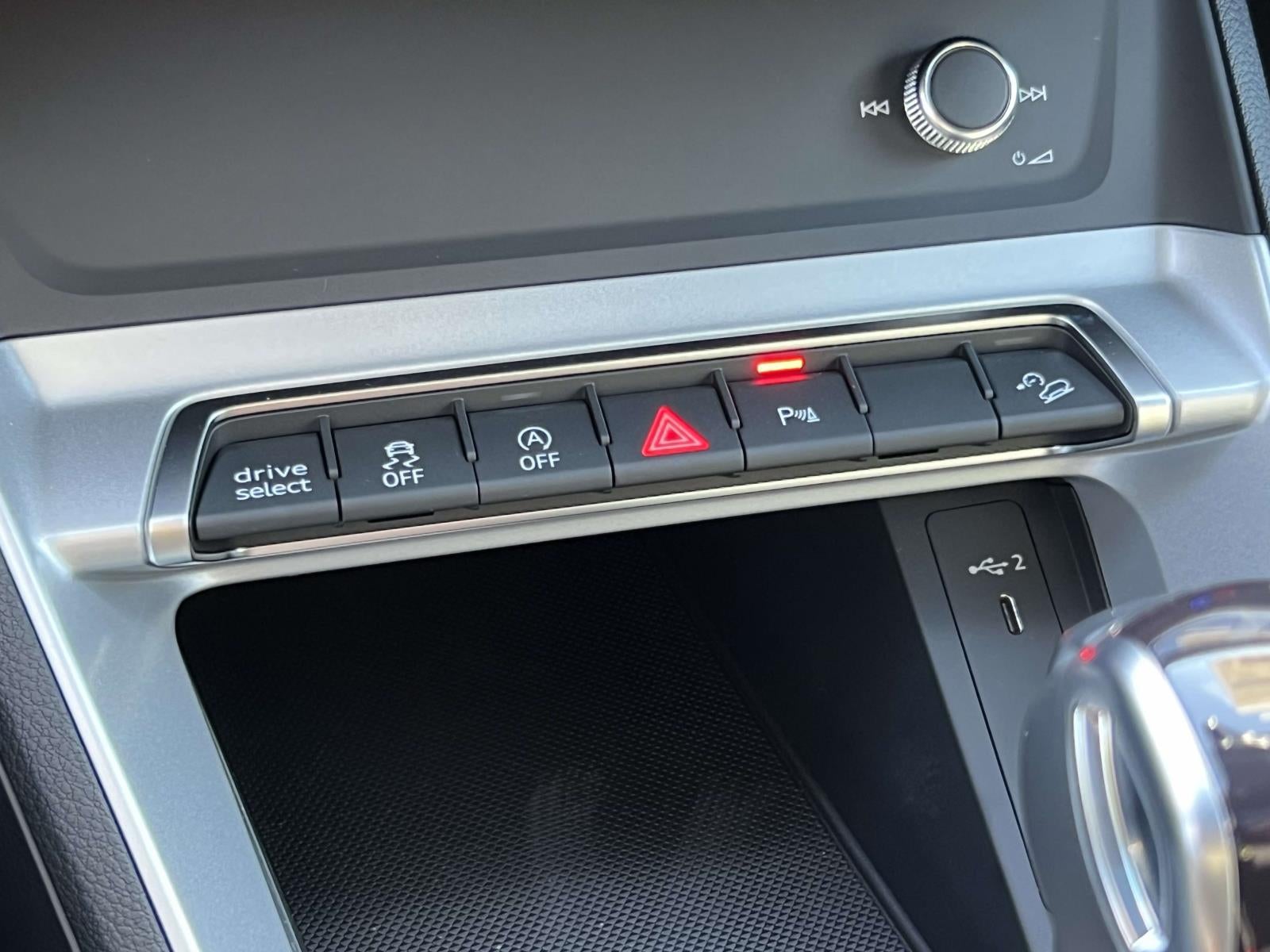 2025 Audi Q3 Premium