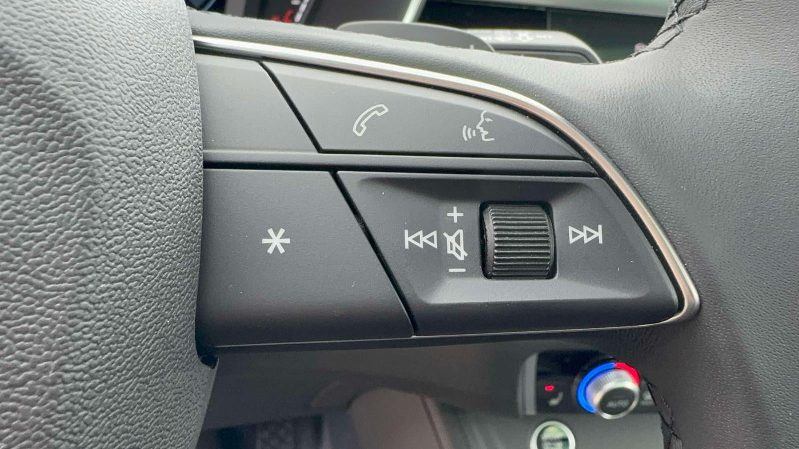 2025 Audi Q3 Premium