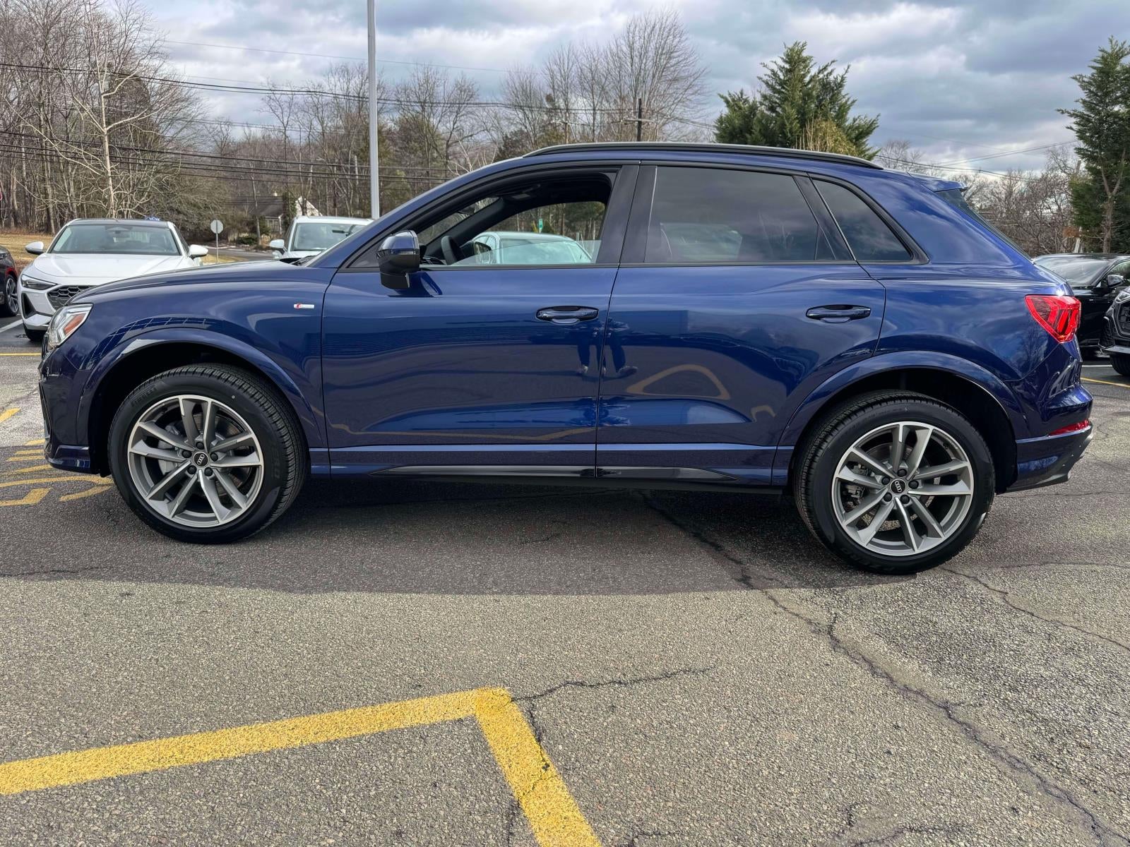 2025 Audi Q3 Premium