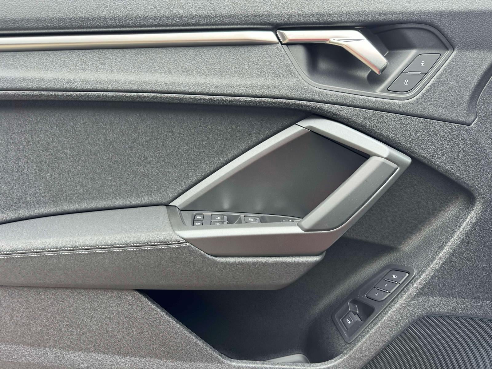 2025 Audi Q3 Premium