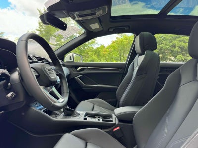 2025 Audi Q3 Premium