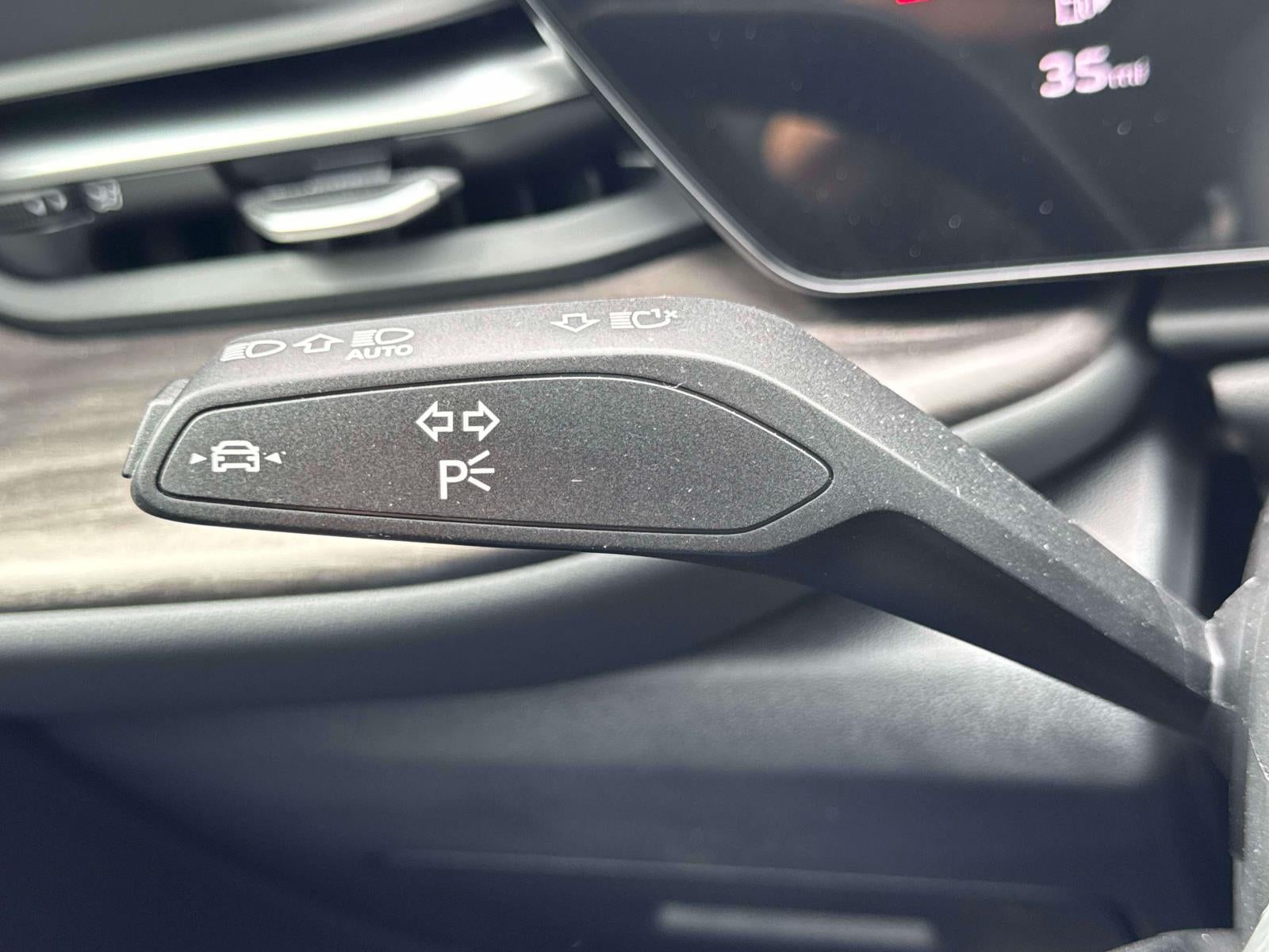 2025 Audi Q5 Sportback 2.0T Premium Plus