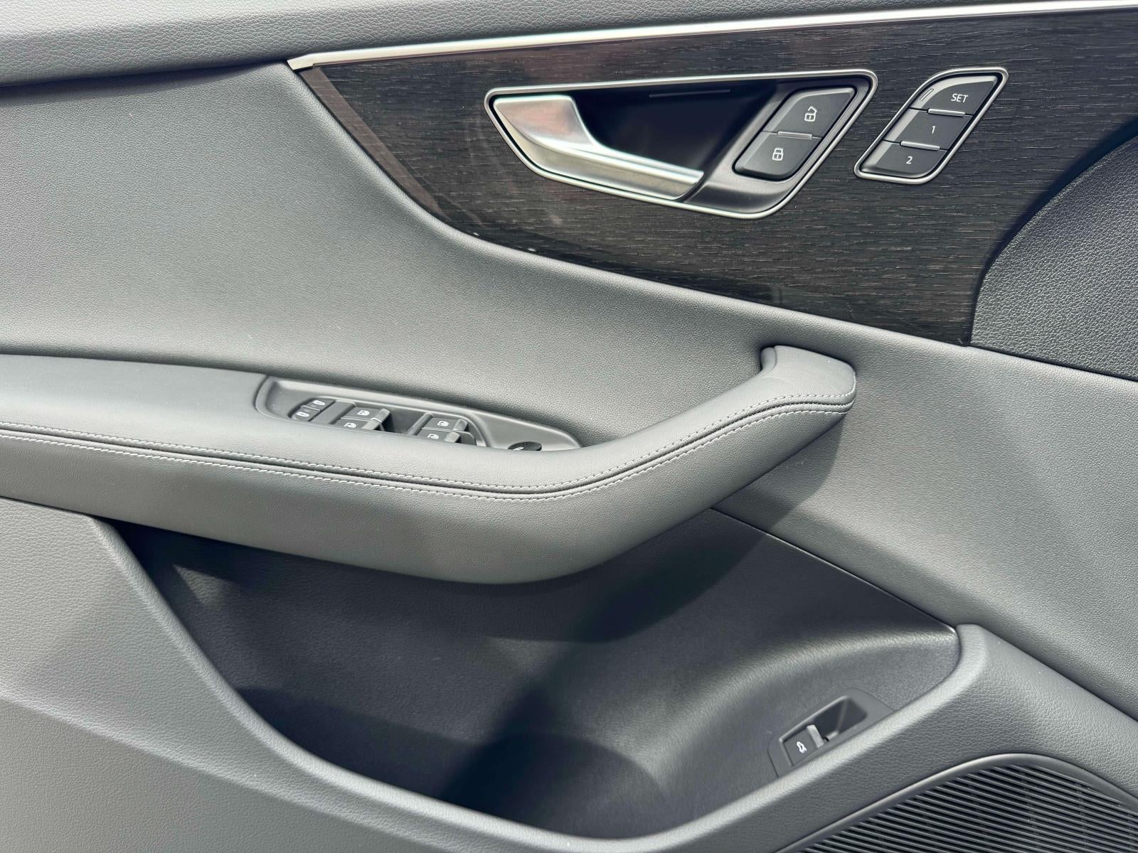 2025 Audi Q8 Premium Plus