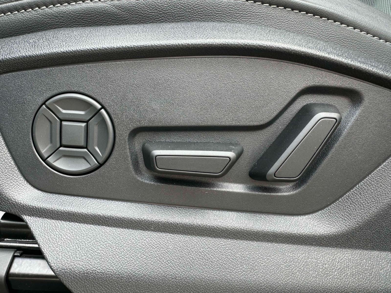 2025 Audi Q8 Premium Plus