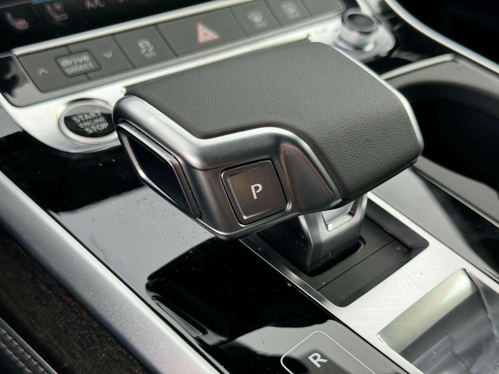 2025 Audi Q8 Premium Plus