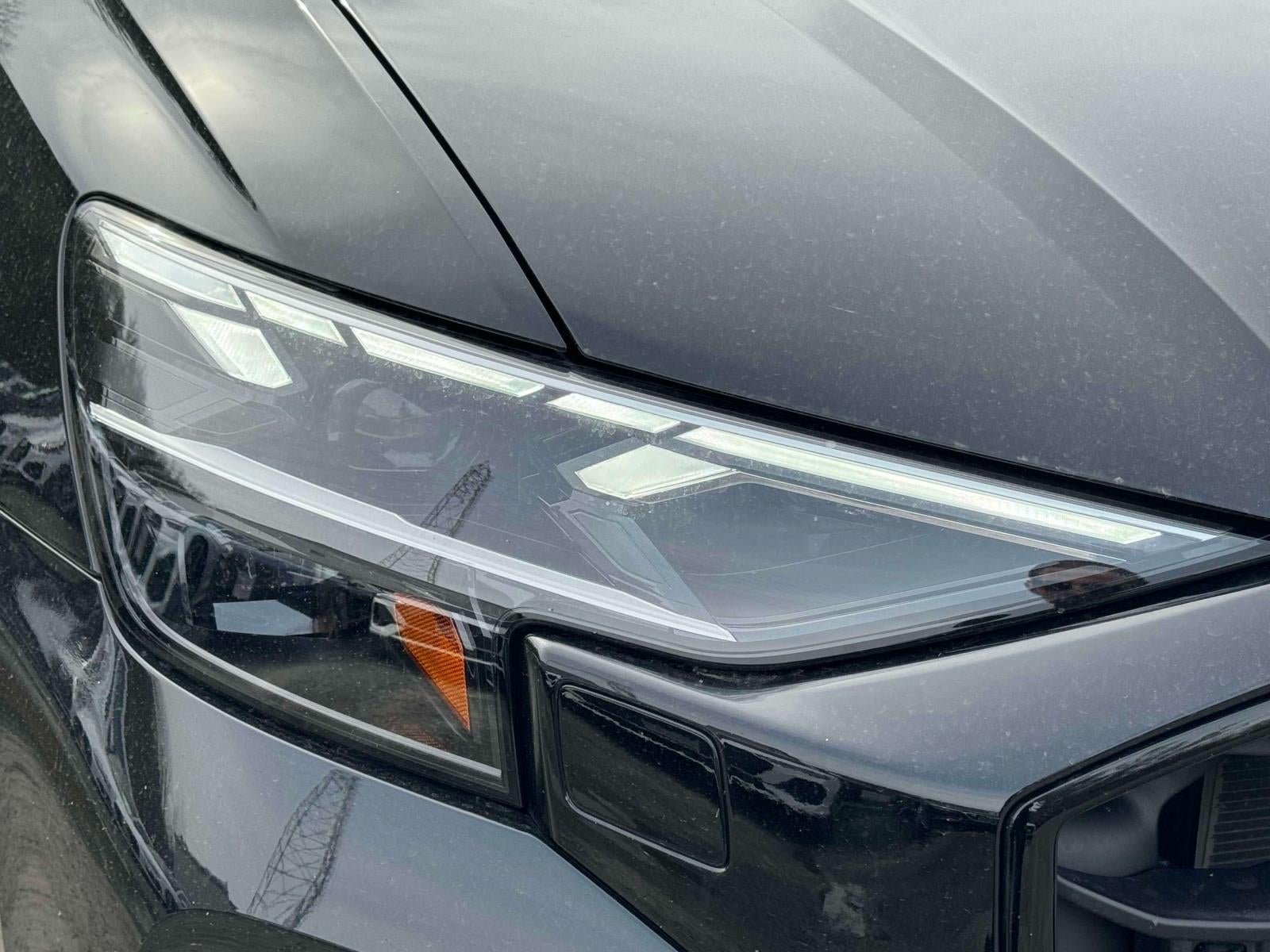 2025 Audi Q8 Premium Plus