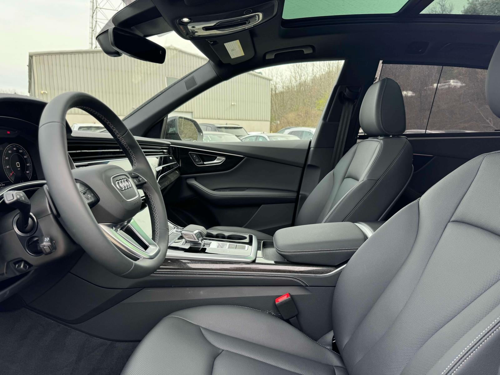 2025 Audi Q8 Premium Plus