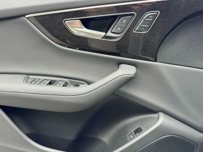 2025 Audi Q8 Premium Plus