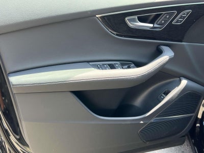 2025 Audi Q8 55 Premium Plus