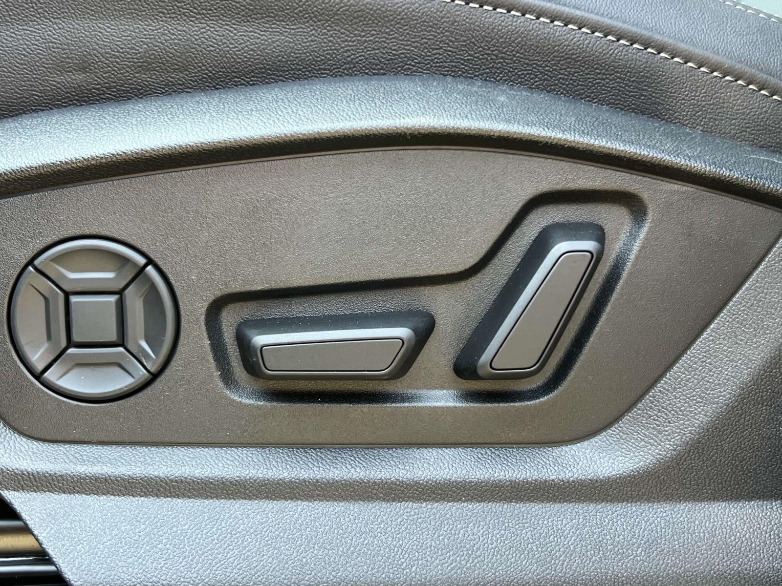 2025 Audi Q8 55 Premium Plus