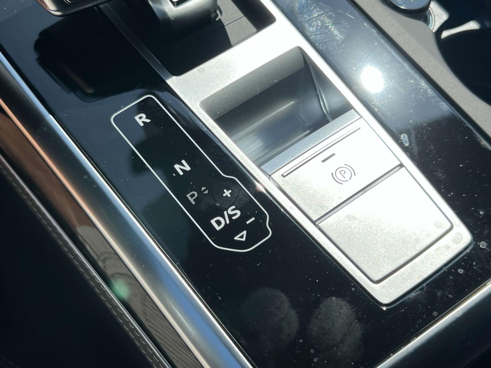 2025 Audi Q8 55 Premium Plus