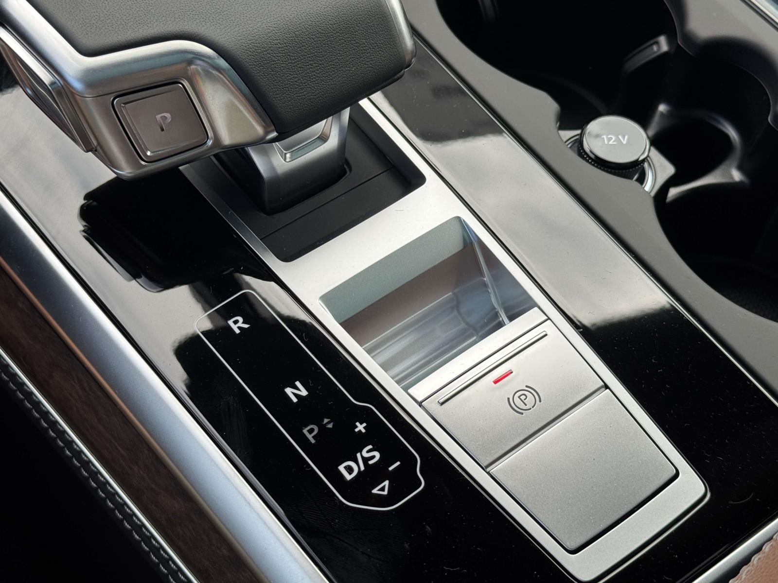 2027 Audi Q8 Premium Plus