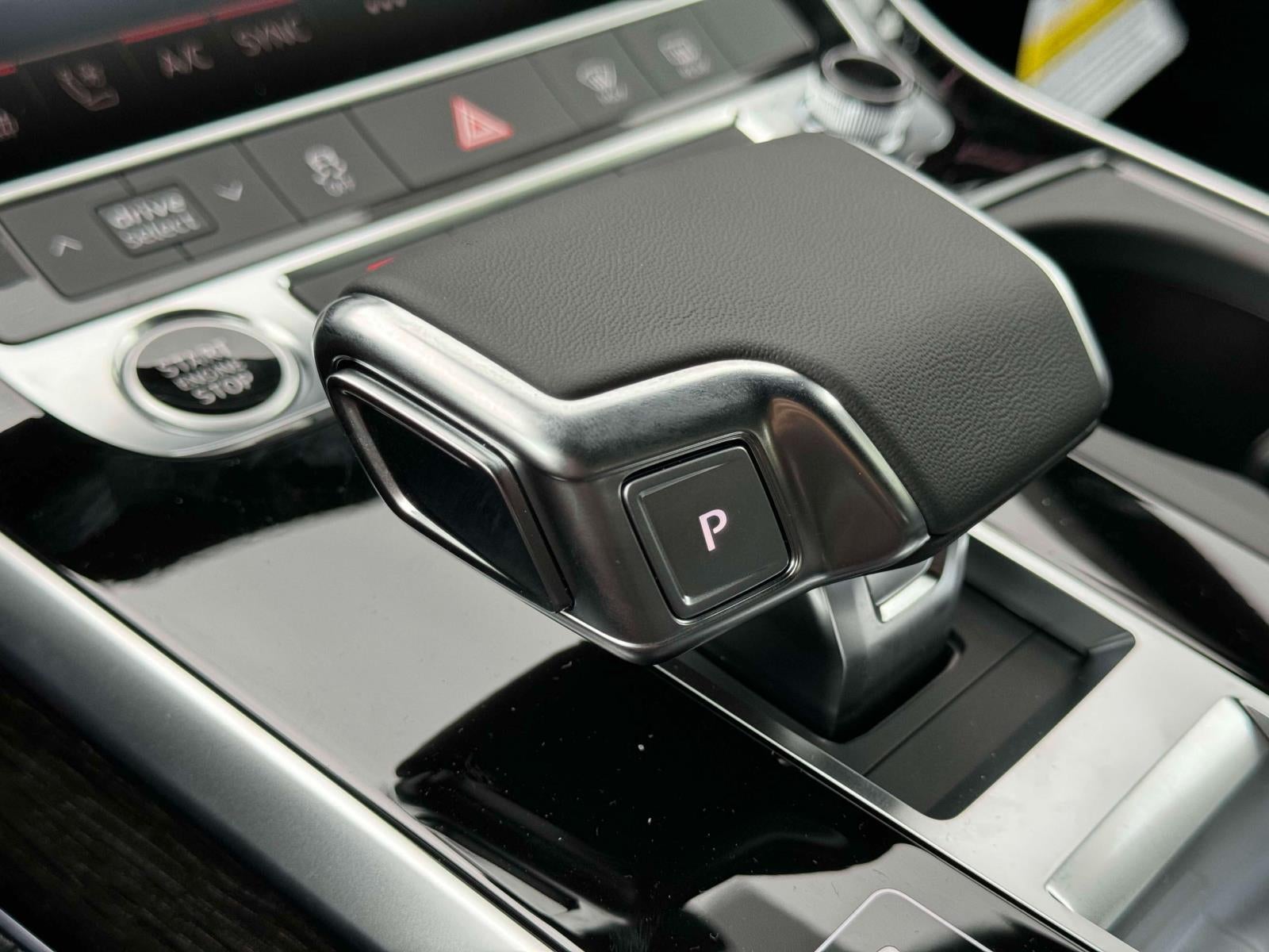 2025 Audi Q8 Premium Plus