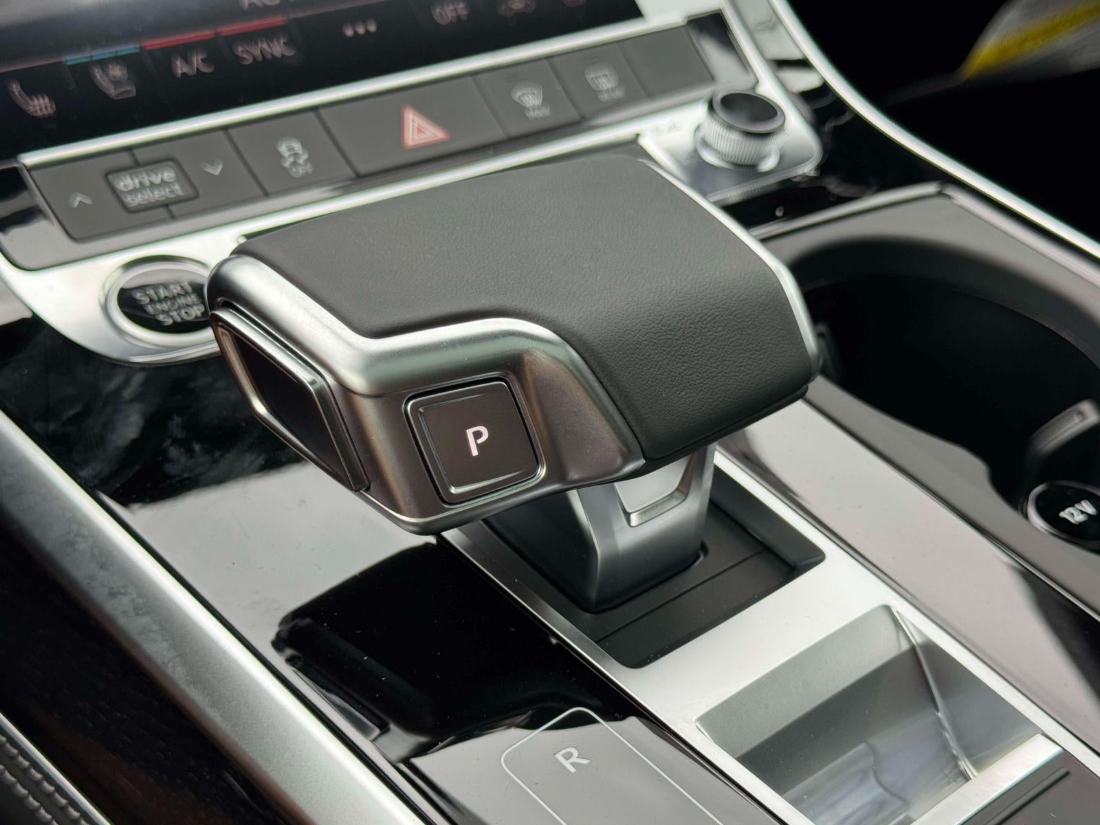 2026 Audi Q7 45 Premium Plus