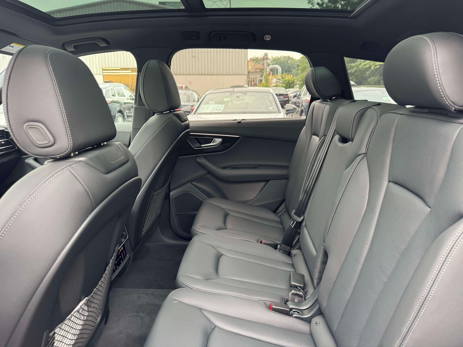2026 Audi Q7 45 Premium Plus