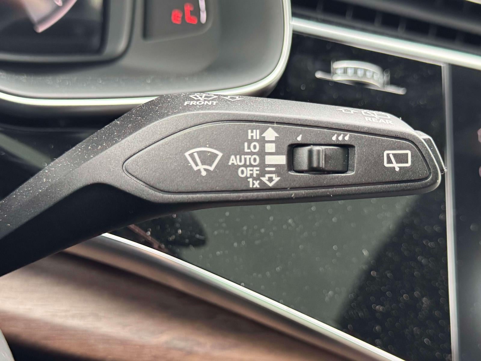 2026 Audi Q7 45 Premium Plus